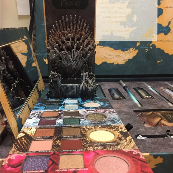 Urban Decay GoT Vault.  💥PRICE FIRM!!!!!!!!💥 NEVER USED - Picture 3 of 6